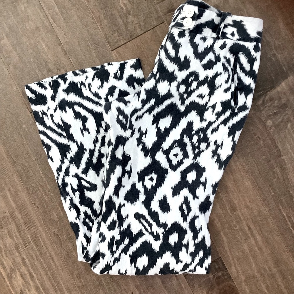 Black & White Printed Women's Pants